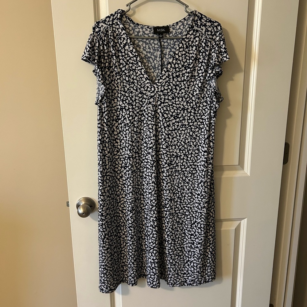 Max Studio Blue and White Floral Midi Dress